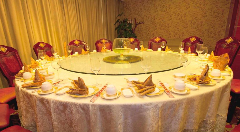 Tianhe Hotel Чэнду Экстерьер фото