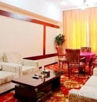 Tianhe Hotel Чэнду Экстерьер фото